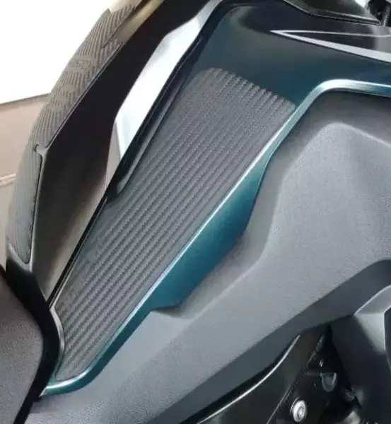 AT-and-AK-Carbon-F850GS