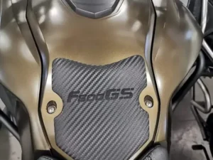 AT Carbon F800GS