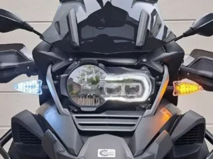 LED indicator multi functional front and triple function rear