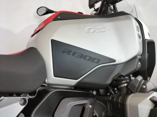 BMW R1300GSA kneepad