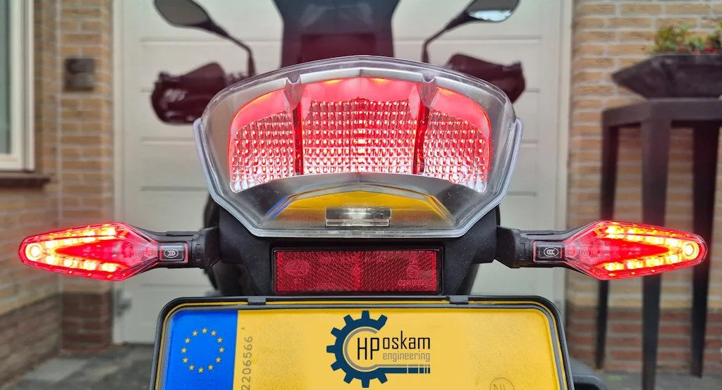 With TLA - BMW Tail Light Activator